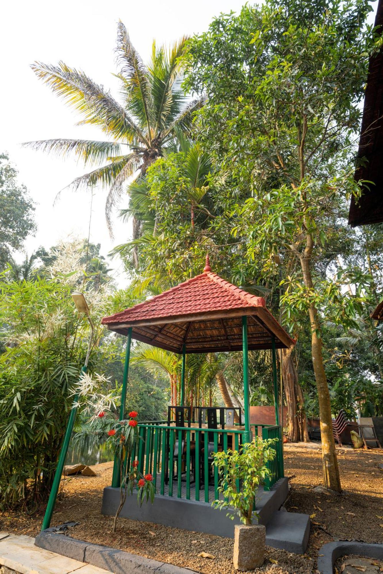 Garggi Backwater Retreat Hotel Kottayam Exterior photo